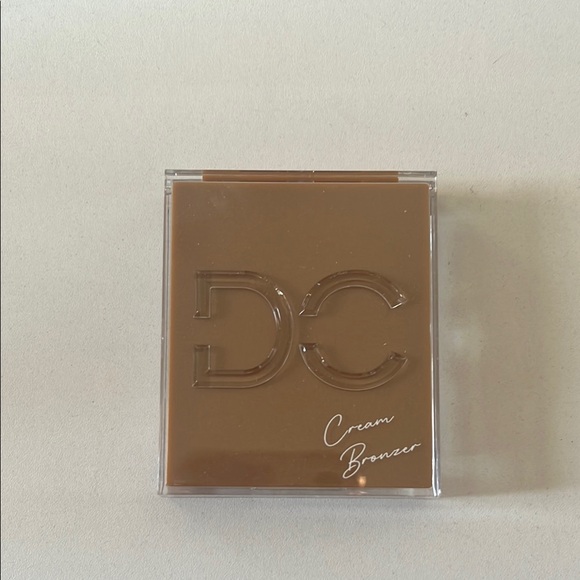 Dominique Cream Bronzer - Picture 4 of 6